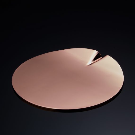 mae-the-ashtray-gold-01-1.jpg
